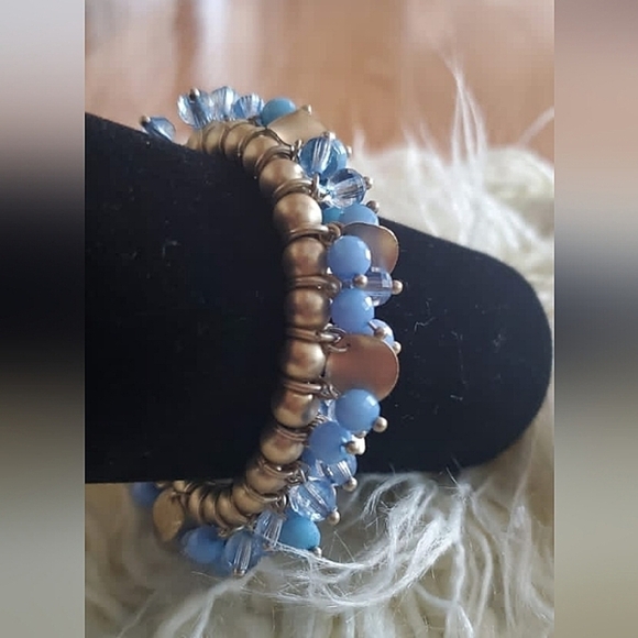 Blue and Gold Stone Beaded Stretchy Bracelet. 🌴 - Picture 2 of 5